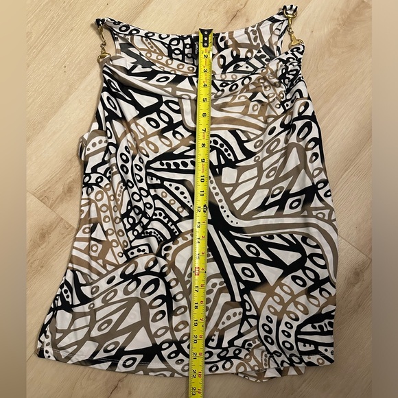 MILANO Women’s Medium Sleeveless Geometric Print Gold Metal Sleeve Strap Blouse - Picture 9 of 10